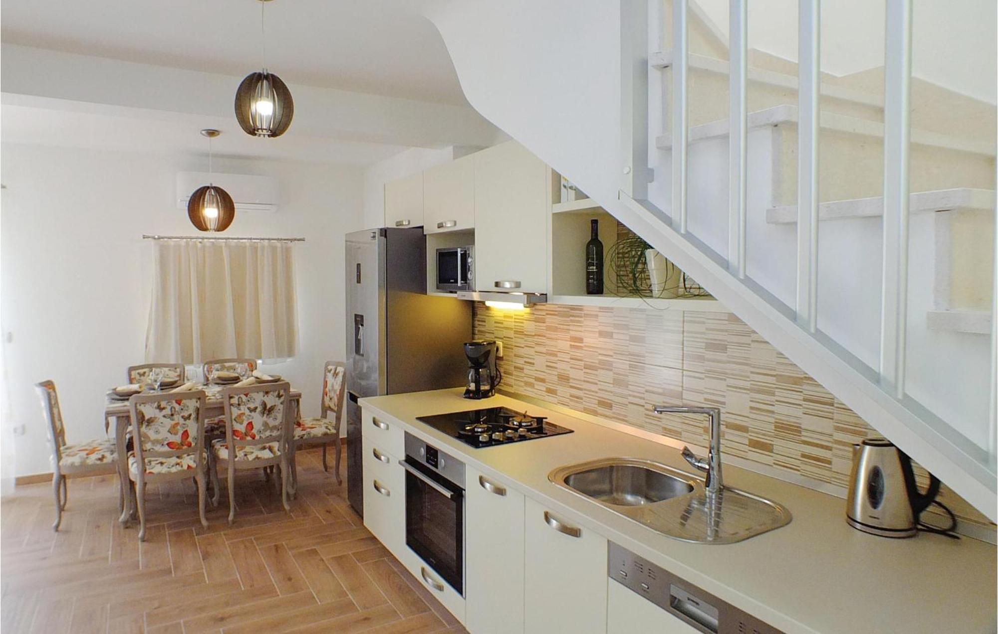 Awesome Home In Drvenik With Wifi Exterior foto